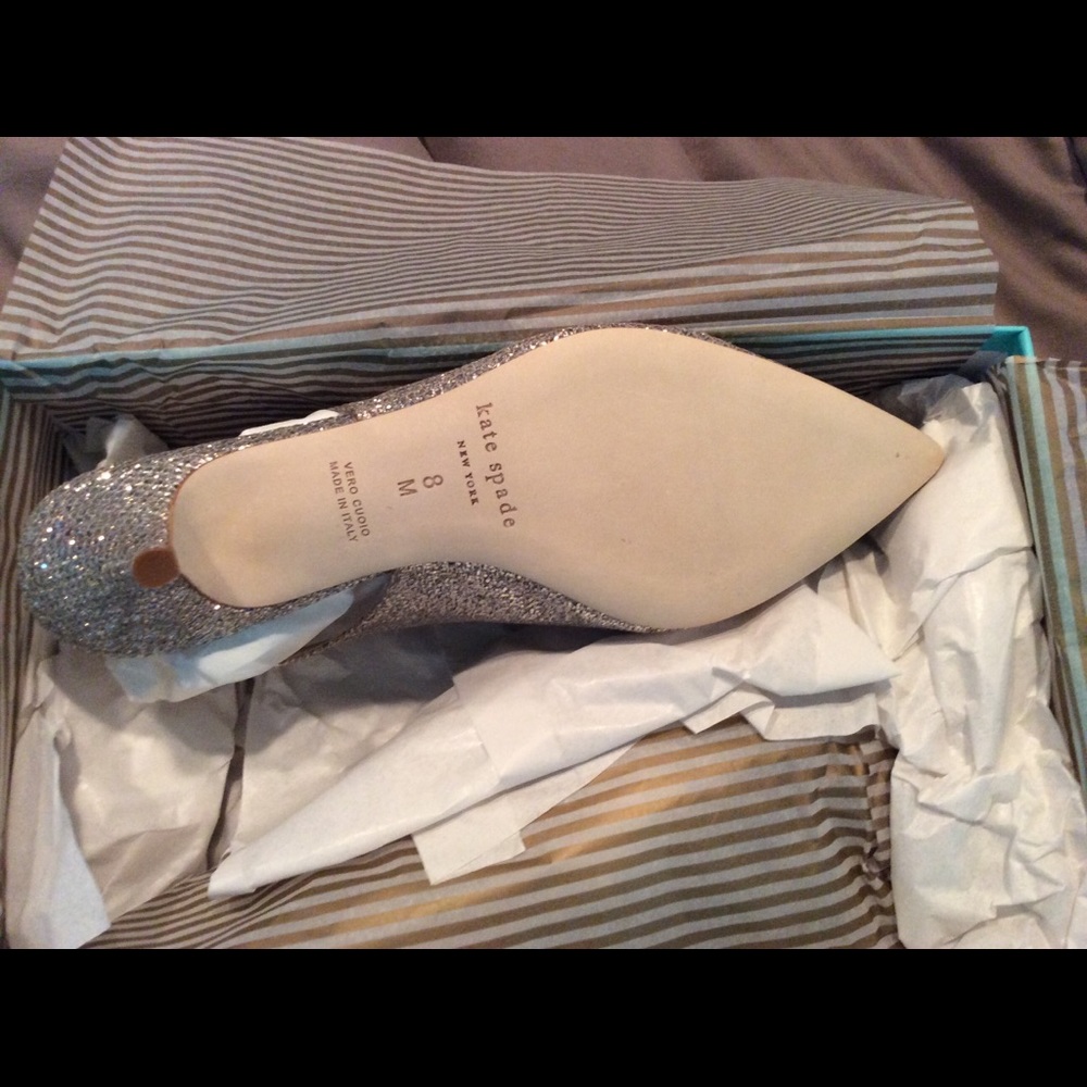 ❌ SOLD ❌ Kate Spade Gold Ocean Heels - Picture 5 of 5